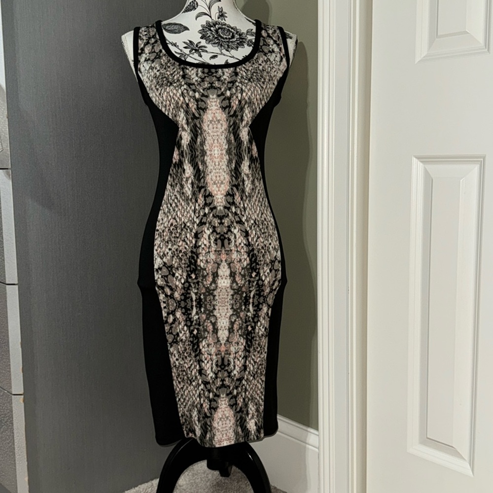 NWOT Bar III women dress Size M